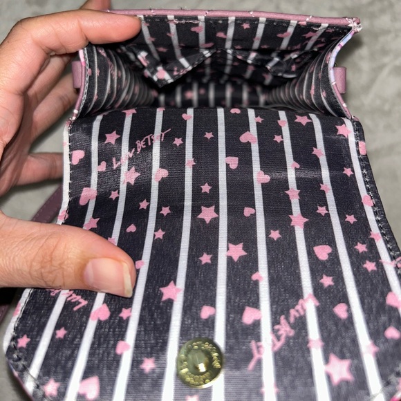 Luv Betsey Lbdarcey Phone Crossbody - Picture 8 of 9